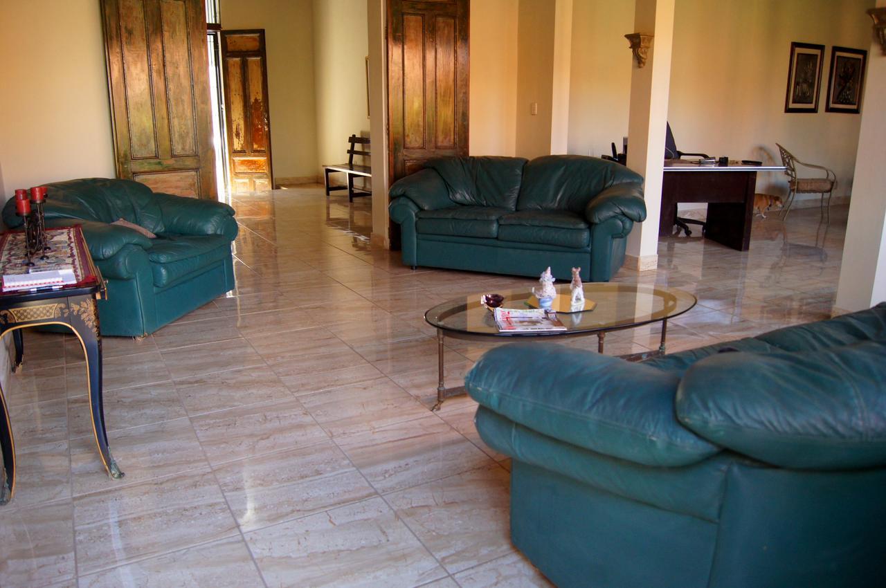 La Residencia Inn Хинотепе Экстерьер фото